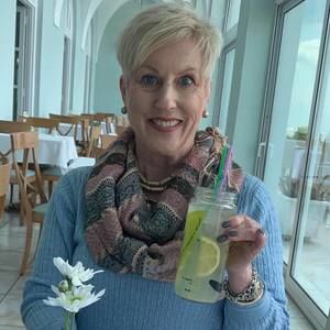 Meet your Posher, Sherry